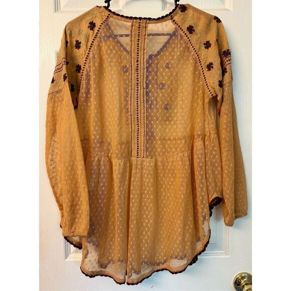 NWOT Free People Roses are Red Embroidered Lace Up Yoke Sheer Peasant Top S - Picture 5 of 11